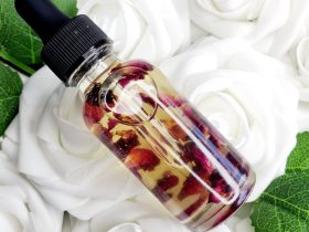 زيت-الورد-للبشرة