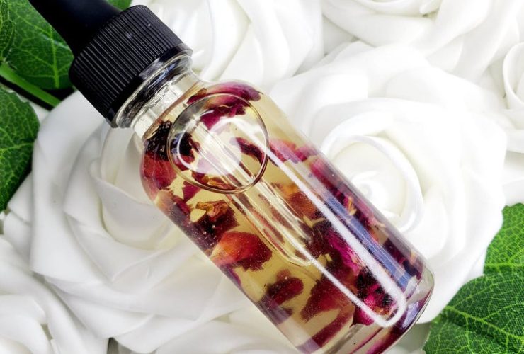 زيت-الورد-للبشرة