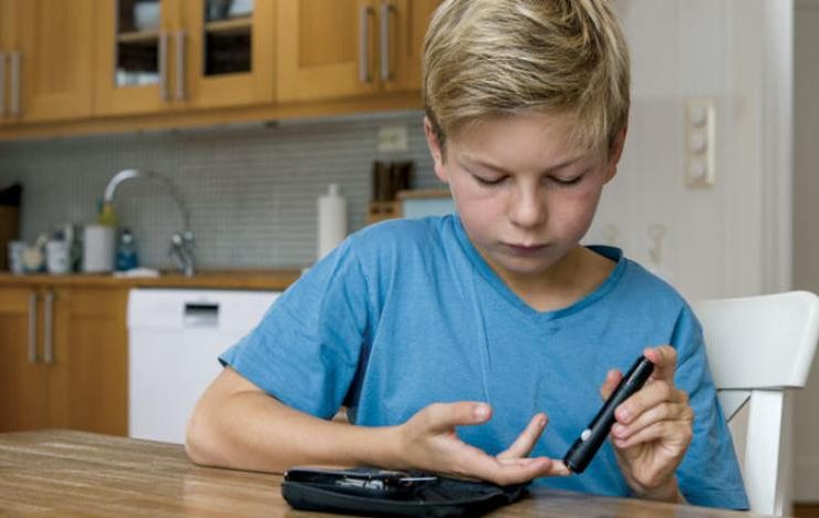 التعامل-مع الطفل السكرى