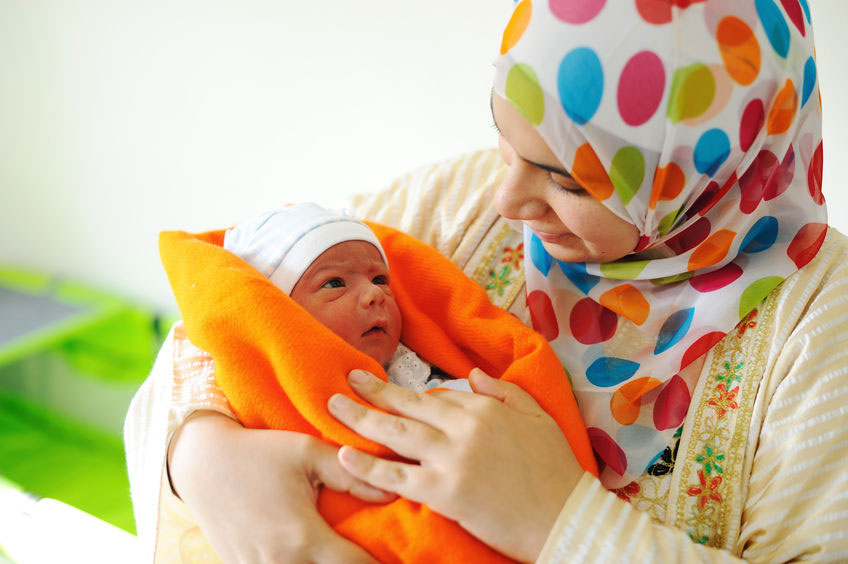 هل صيام الأم المرضعة في رمضان يؤثرعلى الحليب؟