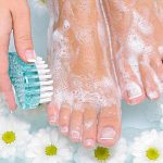 العناية-بالقدم-بطريقة-سهلة-خلال-الصيف-روتين