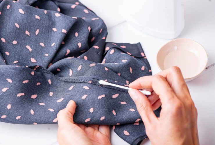 الكلور-على-الملابس