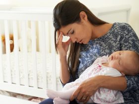 اكتئاب-ما-بعد-الولادة-أعراضه-واسبابه-وعلاجه