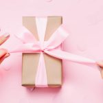 اختيار-هدية-عملية-لعرسان-ا