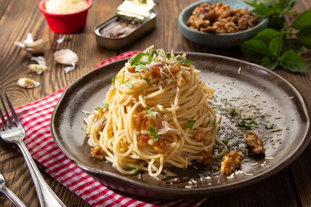 مكرونة بالانشوجه - مكرونة سريعة - وصفات مكرونة مختلفة - وصفات بالانشوجه - قناة الوصفة