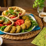 طعمية - بيتي - طعمية - بالفول - الحراتي - افكار- للسحور - اكلات - صيامي - قناة -الوصفة