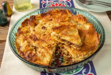 رقاق باللحم المفروم - صينية رقاق ناشف - طريقة عمل صينية الرقاق - قناة الوصفة -