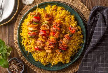 شيش طاووك مع ارز مبهر - شيش طاووك الطاسة - وجبة متكاملة - افطار سريع - افكار للعزومات - قناة الوصفة