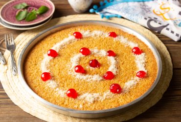 بسبوسة - مرملة - بسبوسة العربيات - بسبوسة خطيرة - حلويات شرقية - قناة الوصفة