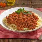 مكرونة بصوص البلونيز - صوص البلونيز - مكرونه بلونيز - مكرونه اسباجيتي - الوصفة