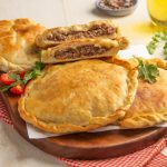 لحم بعجين - خبز باللحم - عجين باللحم - اكلات سريعة - الوصفة