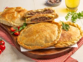 لحم بعجين - خبز باللحم - عجين باللحم - اكلات سريعة - الوصفة