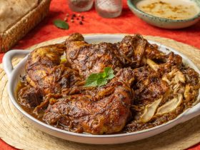 صينية دجاج بالبصل المكرمل - صينية دجاج