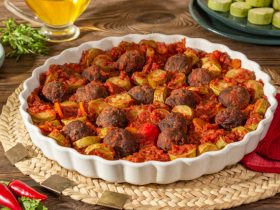 صينية كوسة بالكفتة - وصفات سريعة بالخضار