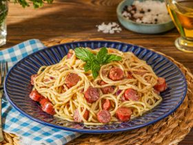 مكرونة بالوايت صوص والهوت دوج - مكرونة الصيف