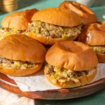 ساندويتشات لحم بالمشروم والجبن - اكلات البحر - قناة الوصفة