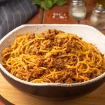 مكرونة_اسباجيتي_بلونيز_لحم_مفروم_طريقة_عمل_مكرونة_بلونيز