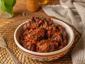 طاجن_عكاوي_بالبصل_المكرمل_طريقة_عمل_طاجن_عكاوي